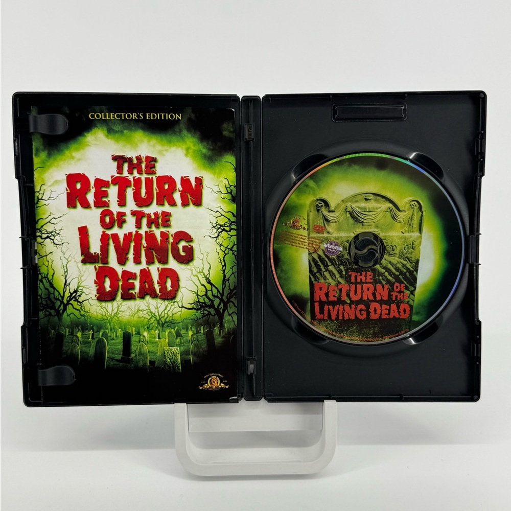 The Return of the Living Dead Collector's Edition DVD with Holographic Cover. - Picture 4 of 4